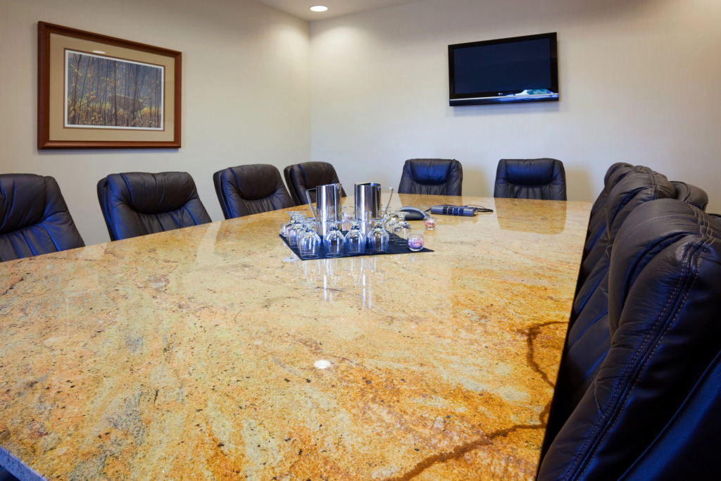 Holiday Inn Madison at The American Center by IHG
