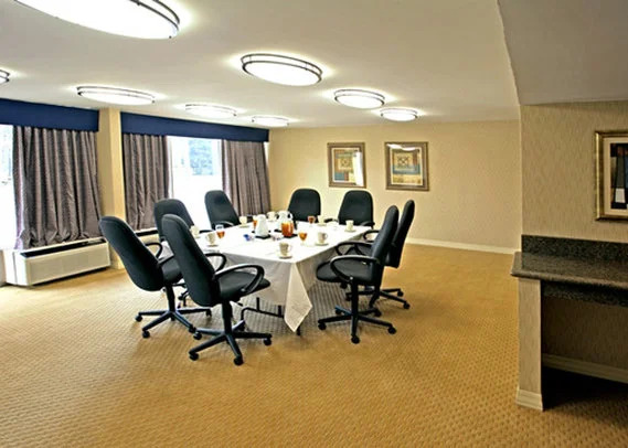 Clarion Inn & Suites By Hampton Convention Center