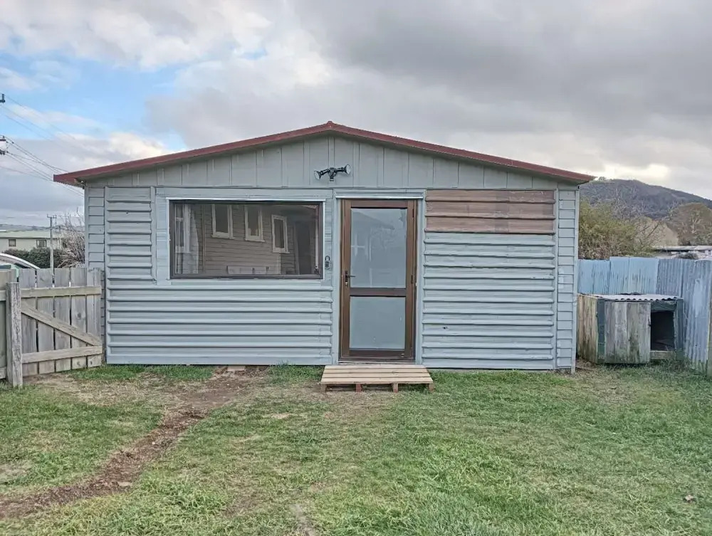 4 Double Beds and 2 Sofa Bed chalet