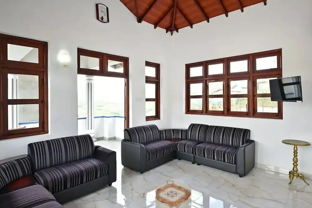 OYO 537 Royal Bungalow