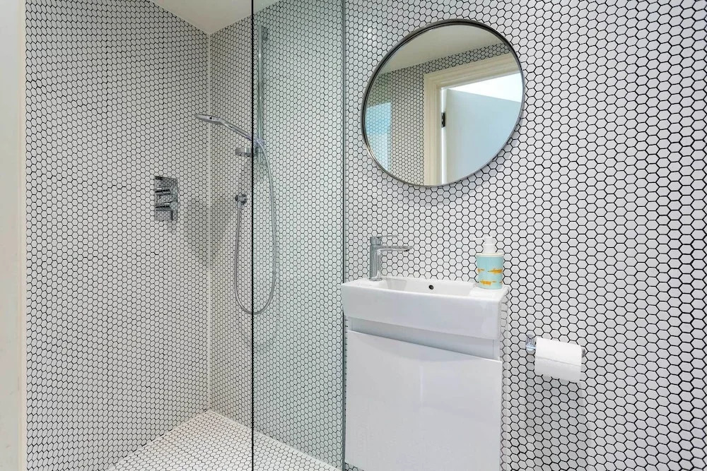 Pared-back Elegance