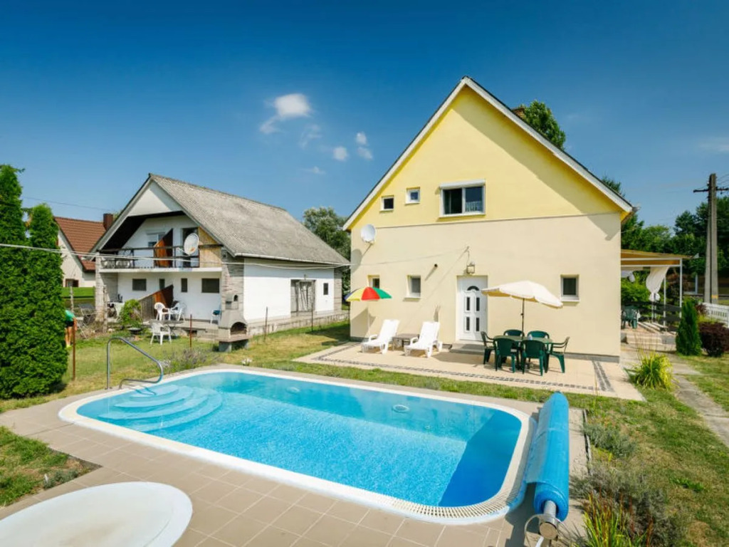 House Sunny Day Balatonmariafurdo