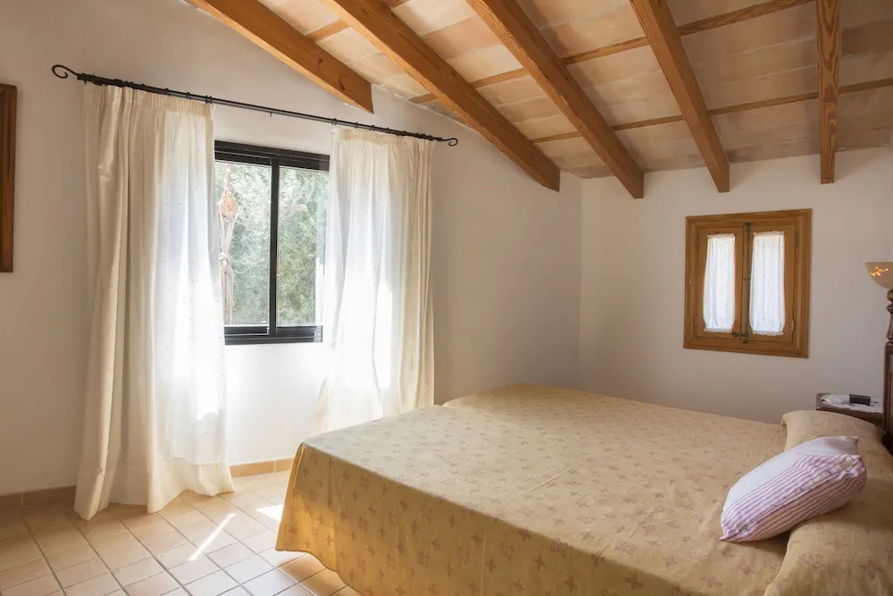 ULLAL - Rural Charm-AGRITOURISM approx 65000 meters PLUS PRIVATE MOUNTAIN villa and Outdoor Adventure Agritourism Apartment EQUIPATED - Private Mountain Path approximately 5 minutes walking from the beach -Ideal for relaxation