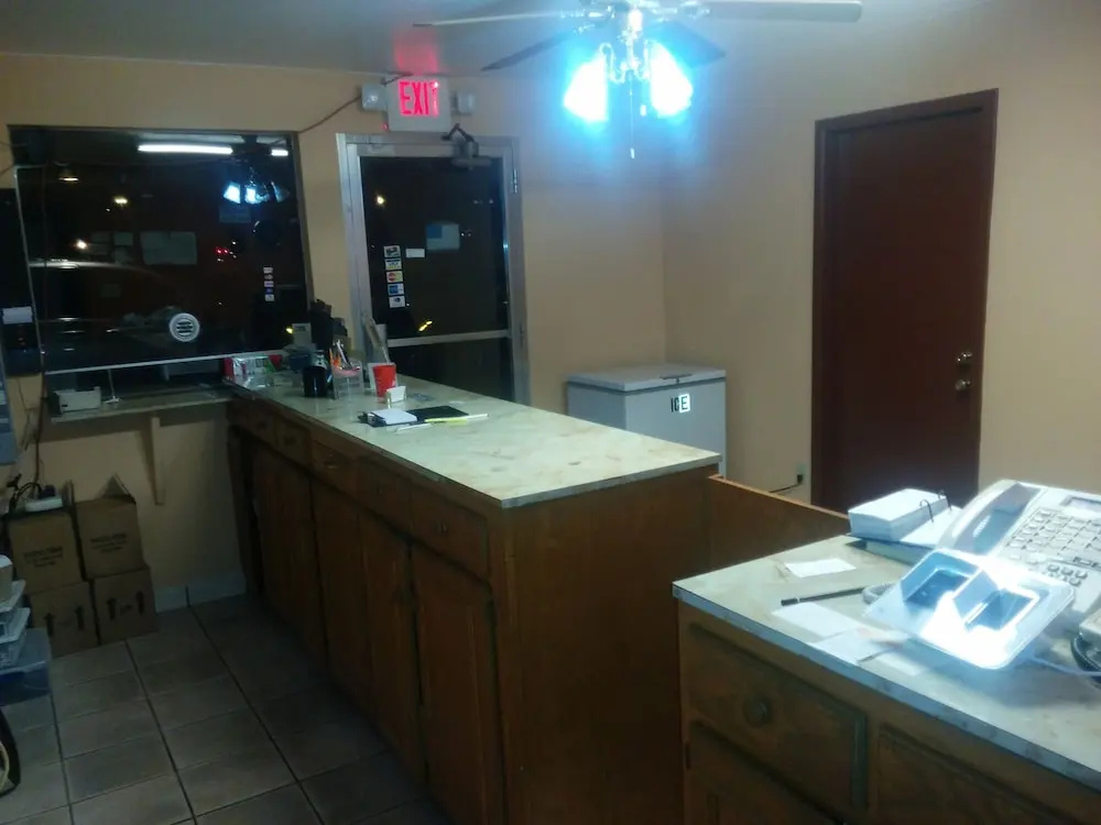 Budget Host Motel Gainesville