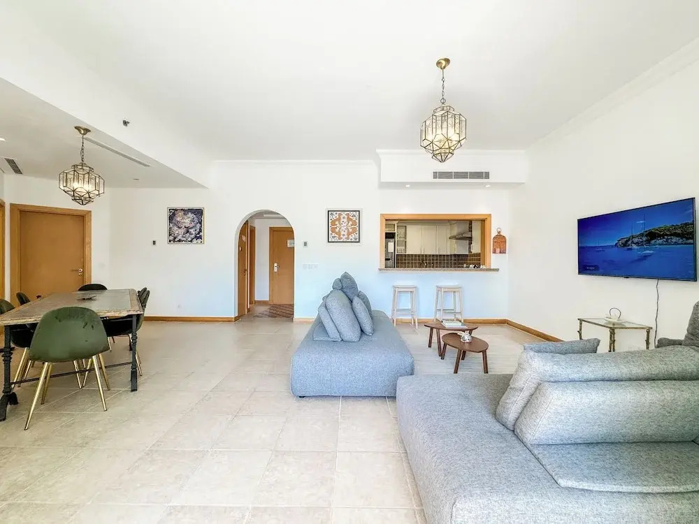 Upgraded 2BR Apartment at the Beach