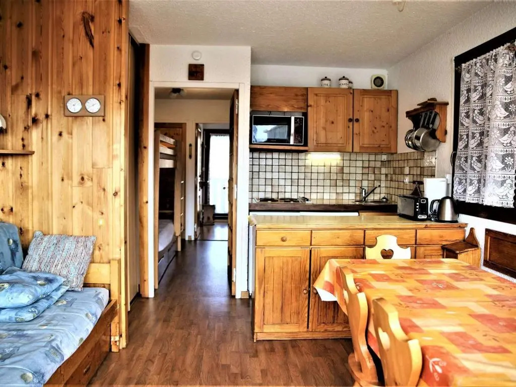 Appartement Auris, 2 pièces, 6 personnes - FR-1-297-26