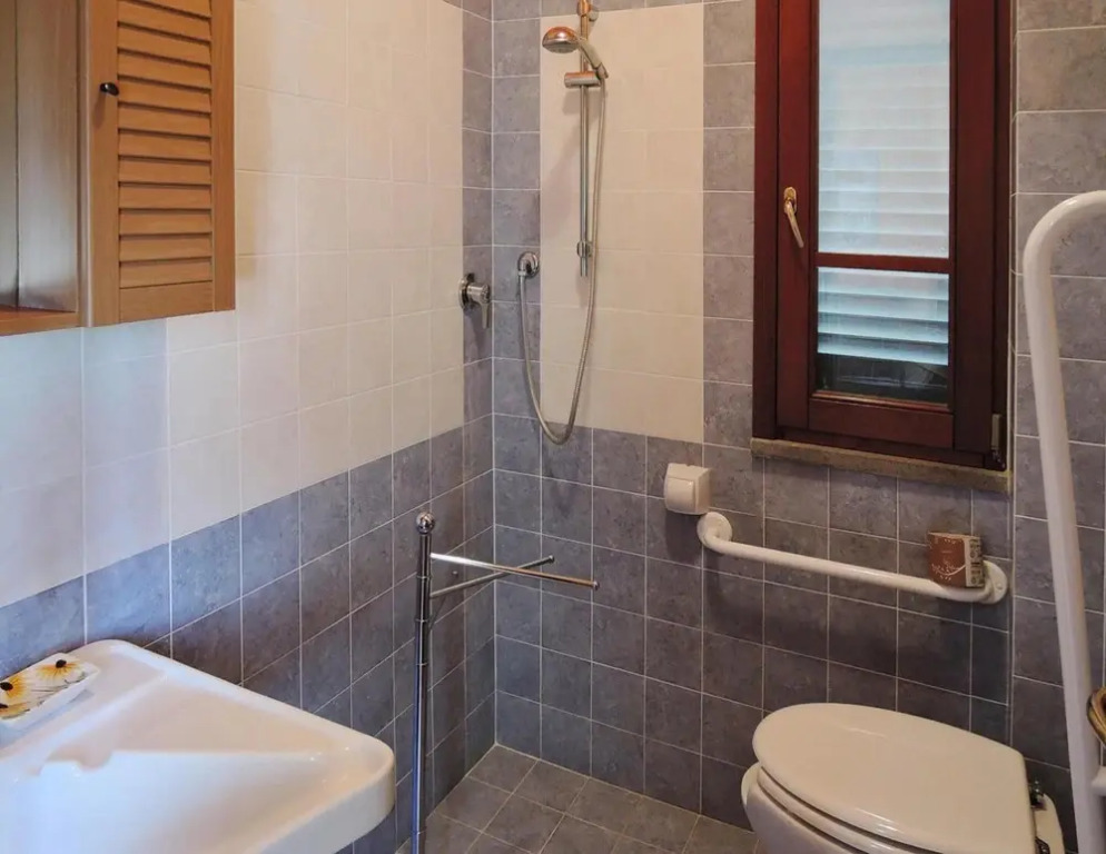 Apartment in Vinci With Pool & Wellness