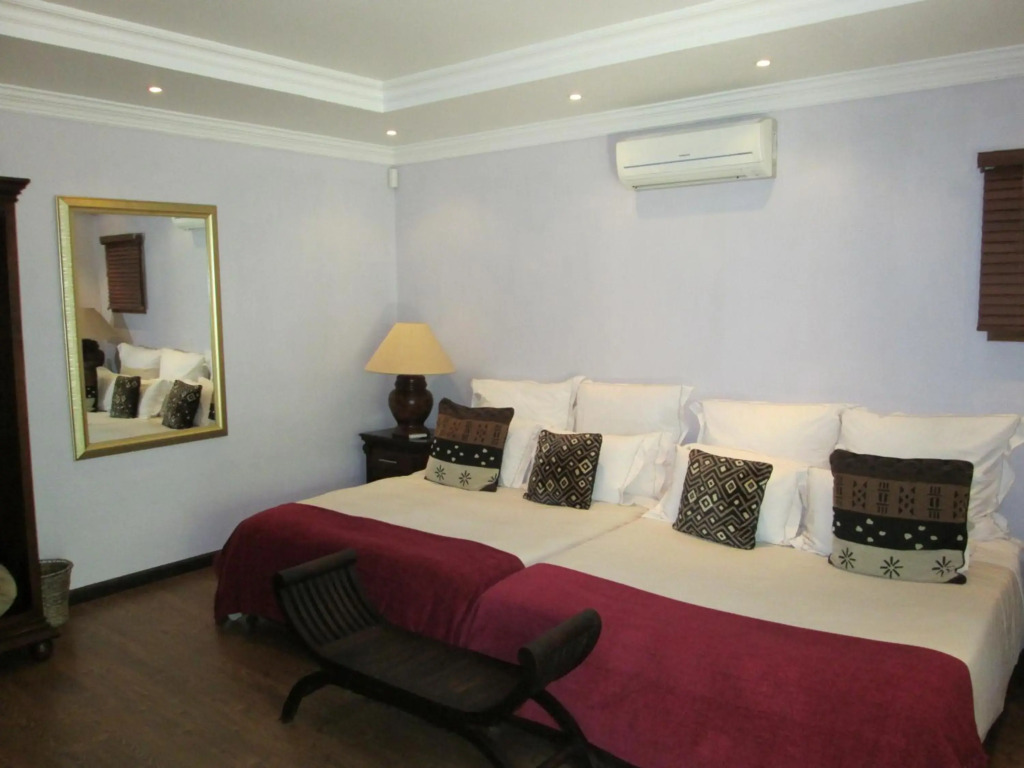 Tuskers Bush Lodge B&B