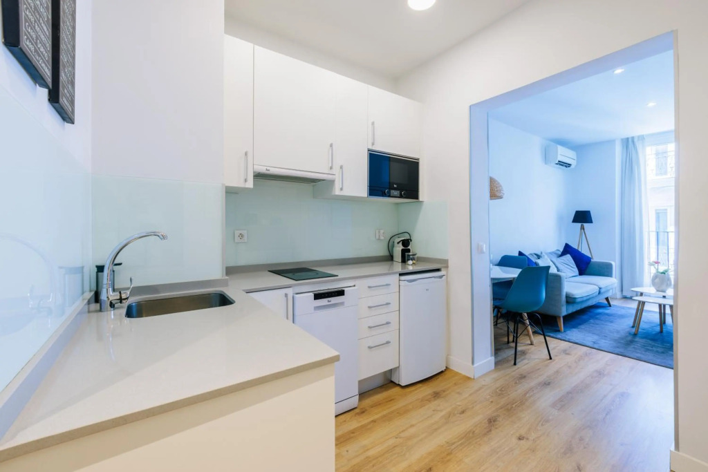 mi casa en Madrid- spacious apartments Callao Gran Via