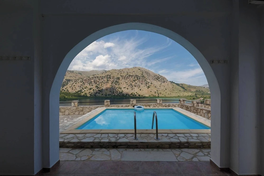 Lindas Villa In Unrivalled position in Kournas - Amazing View