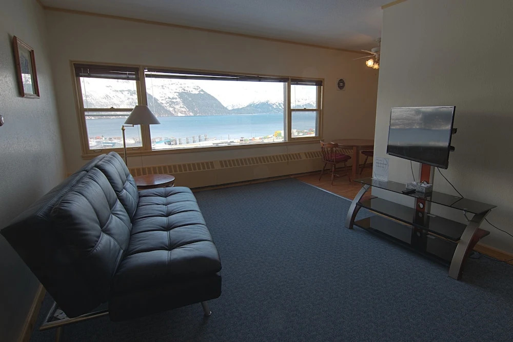 Glacier View Condo Suites
