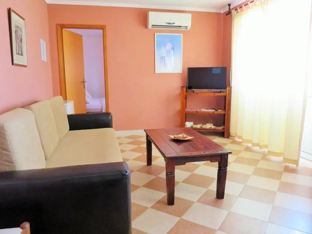 Apartments Jurišić