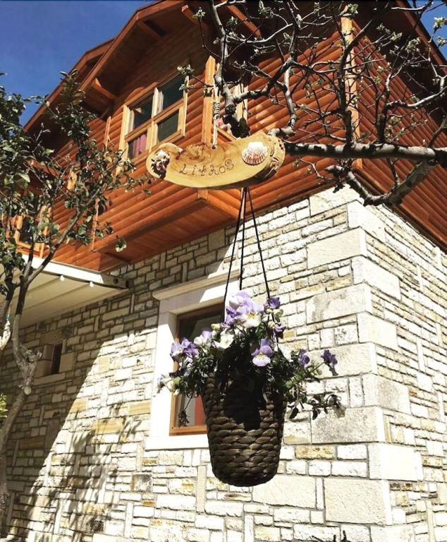 Lithos Hotel
