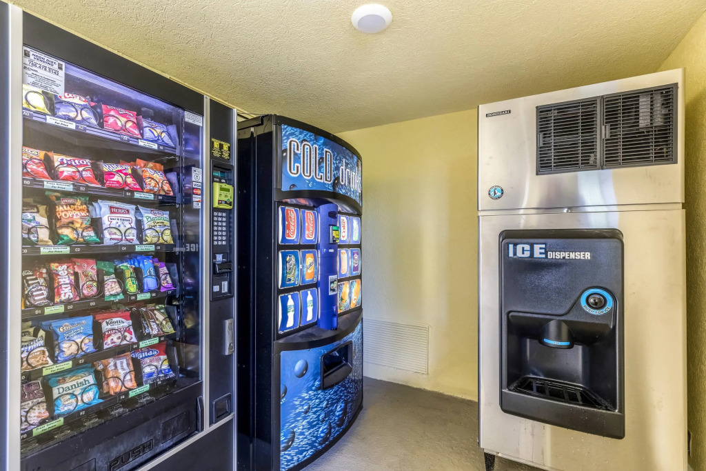 Quality Inn Palm Beach International Airport