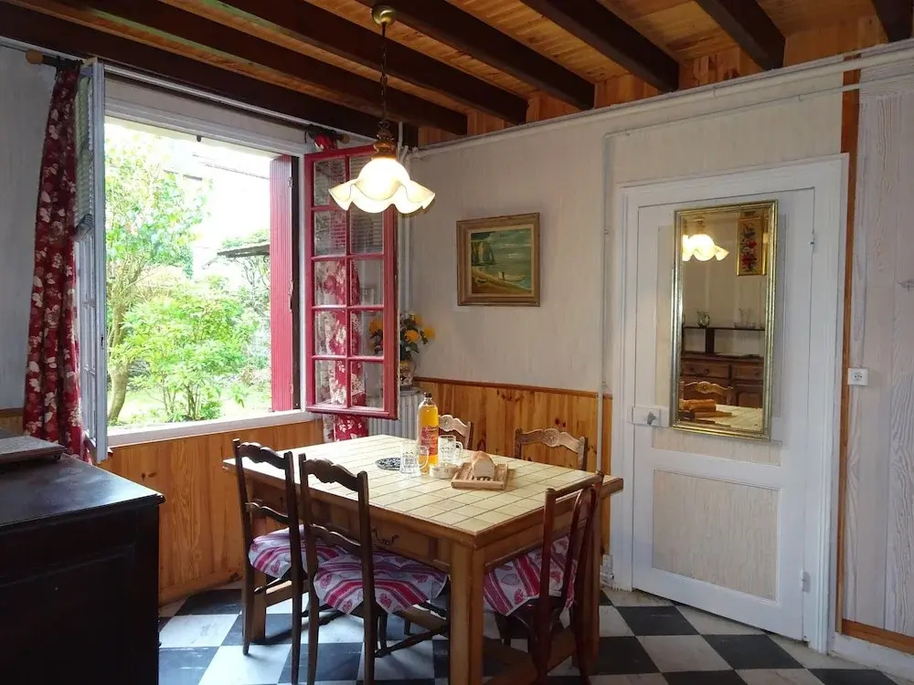 Holiday Home in Etretat Near Beach & Cliffs