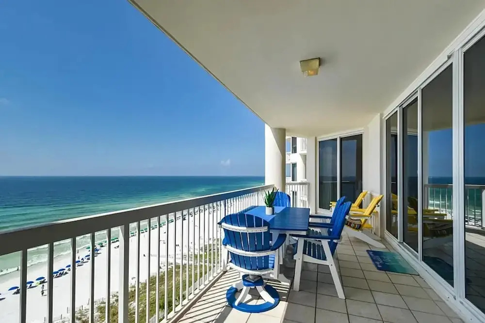 Silver Beach Towers 1003 West