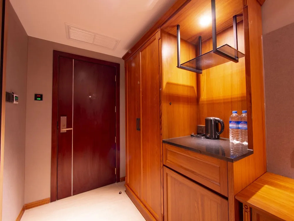Prince Hotel