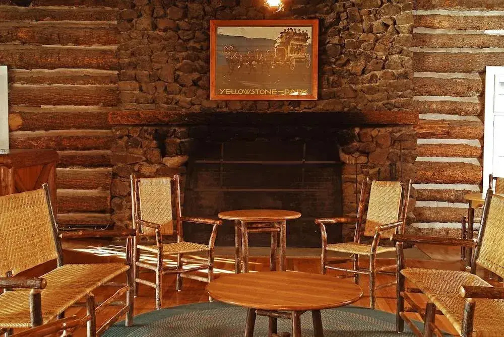 Roosevelt Lodge & Cabins