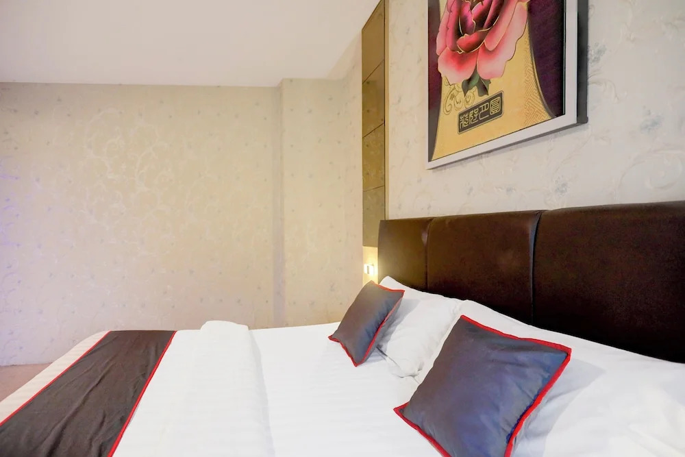Townhouse Oak Batam near Grand Batam Mall formerly Lucky Star Hotel