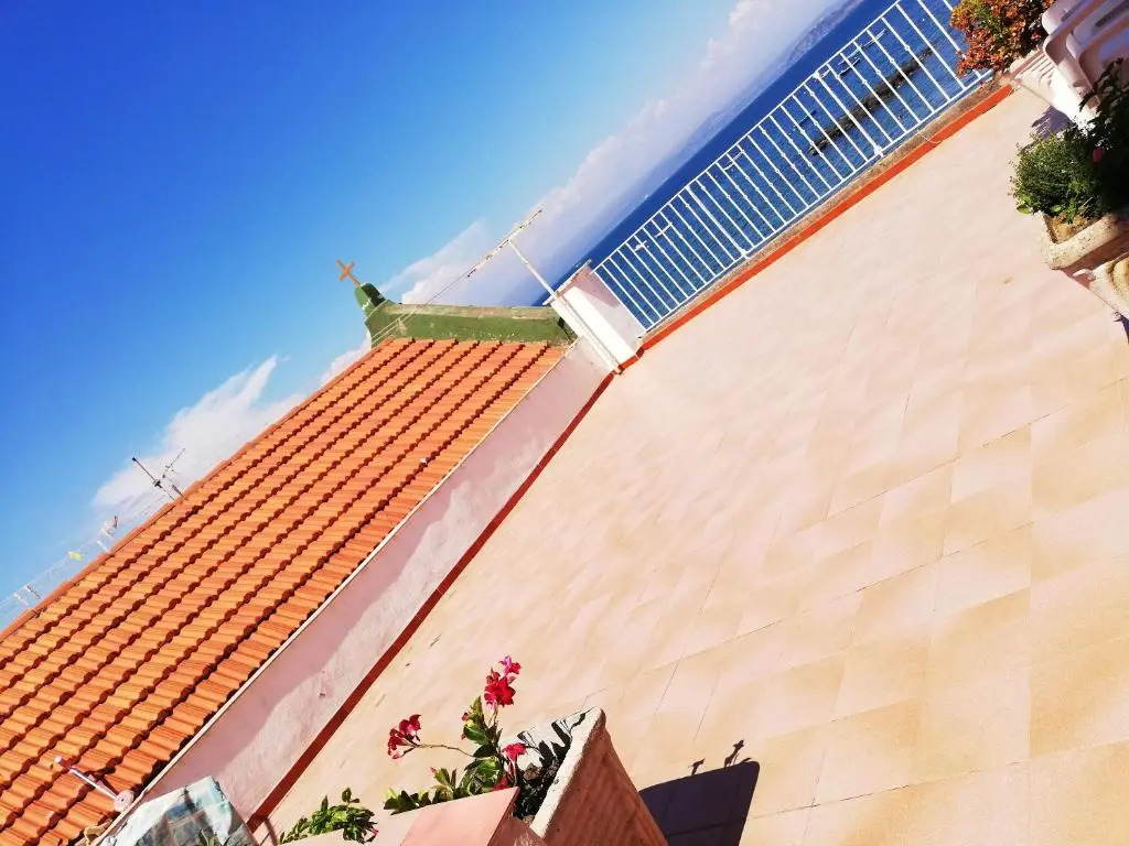 2 bedrooms appartement at Ischia 10 m away from the beach with sea view