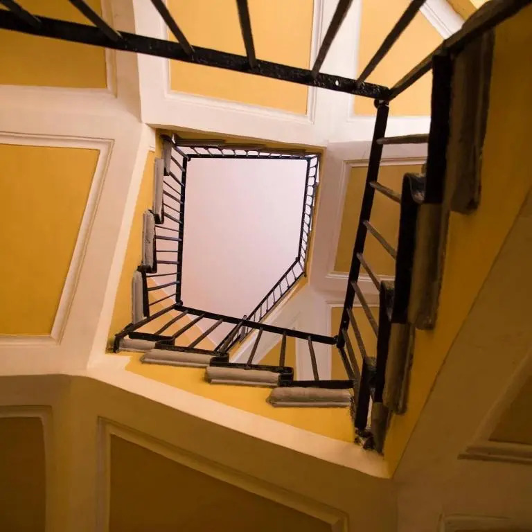 H Hostel Friendly Accommodation