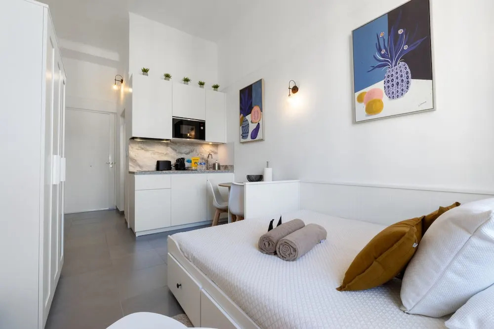 406 L Optimiste in Cannes