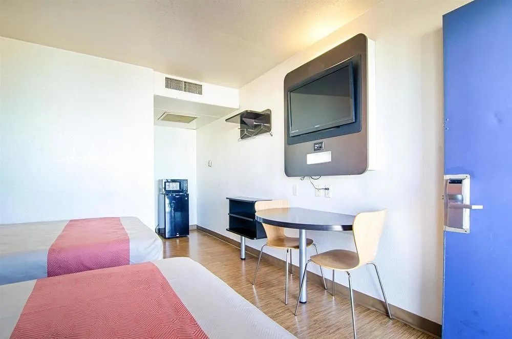 Motel 6 Joplin