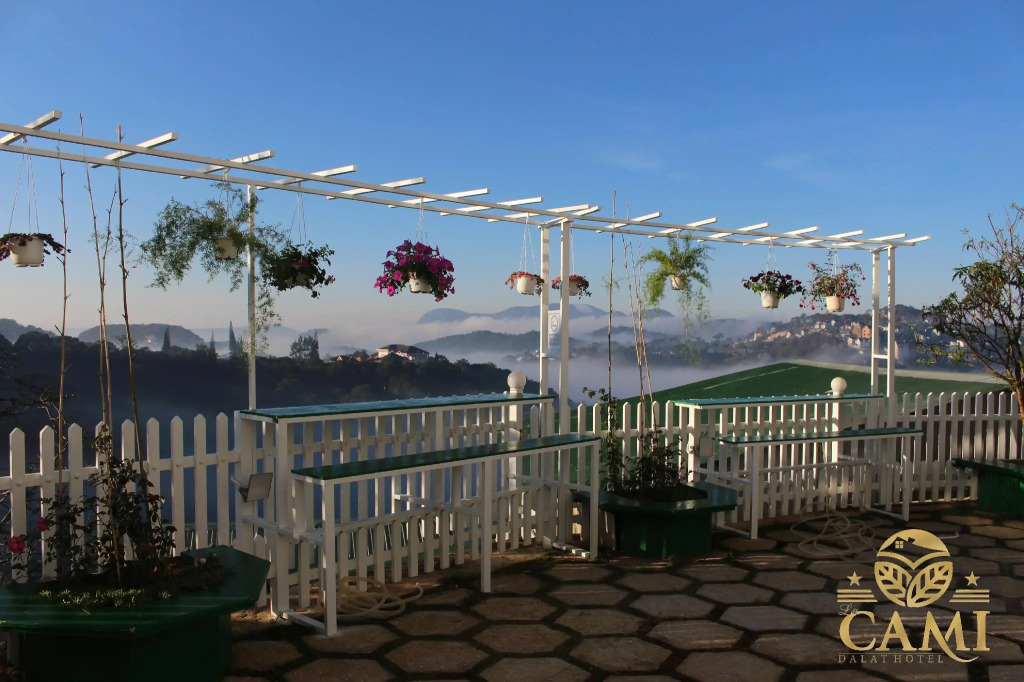 Lacami Dalat Hotel