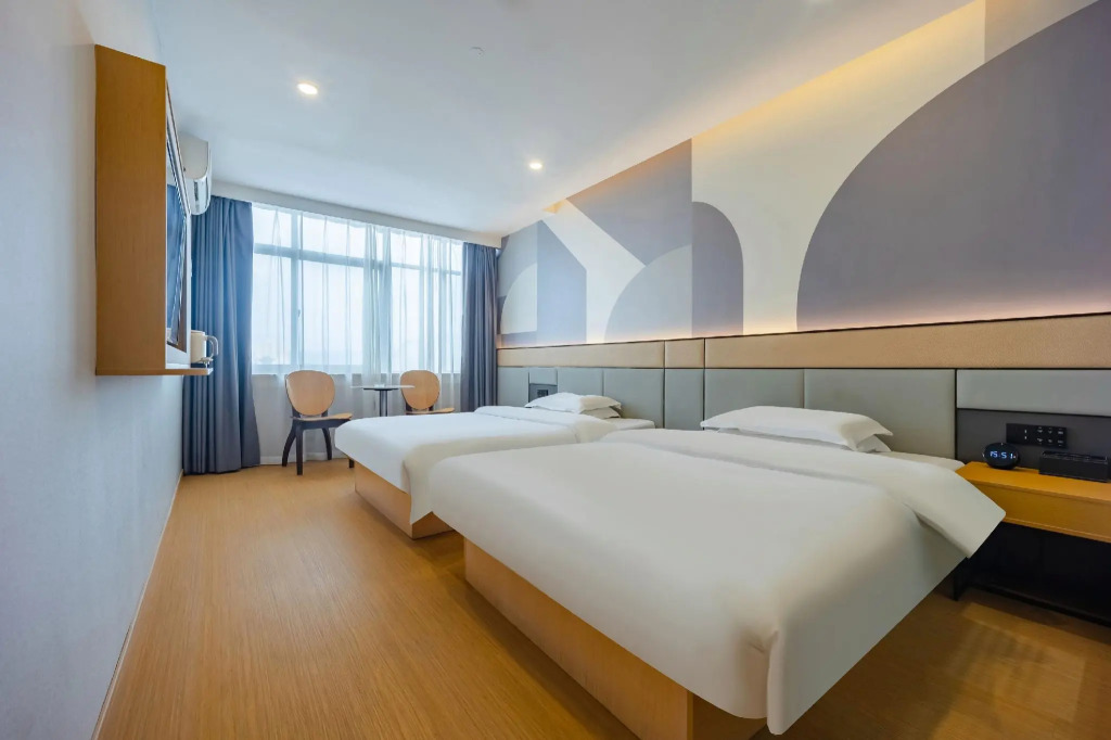 7 Days Inn Ningguo Ningcheng North Road Walkway Branch
