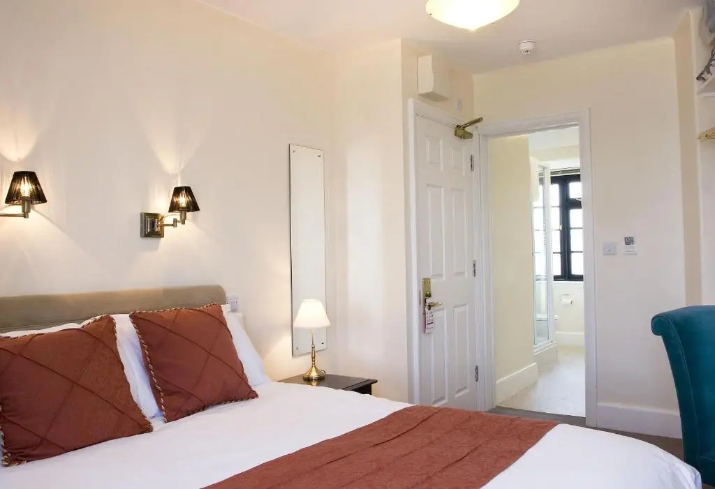 Royal Hotel