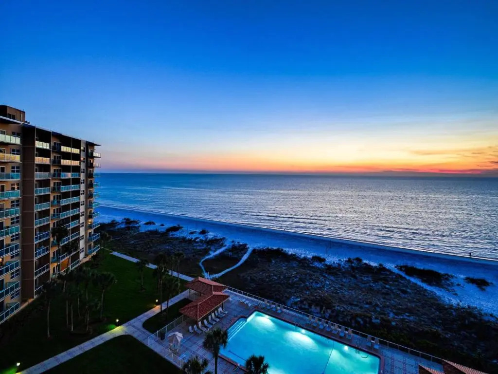 Regatta Beach Club C1009 2373