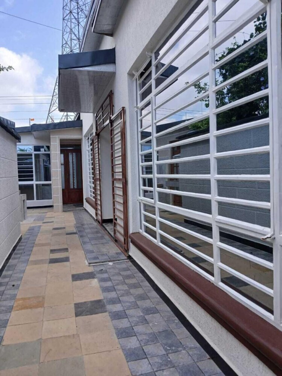 Rofty Vacation Home Utawala