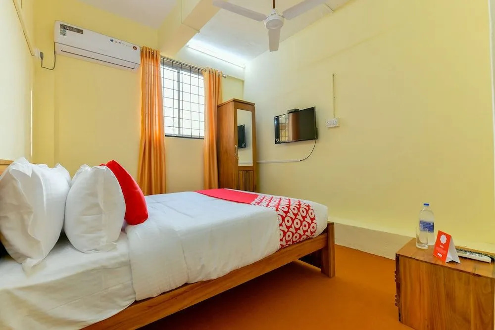 OYO 24607 Lotus Residency