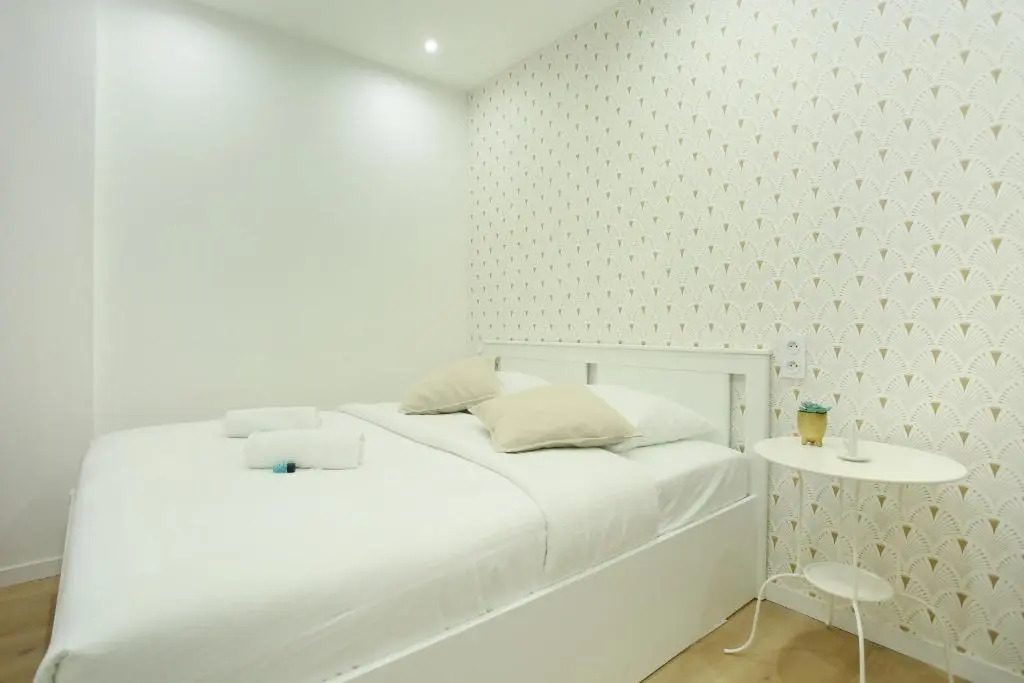 253, 2BDR Center of PARIS