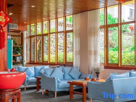 Champs-Elysees Landscape Film Resort Hotel (Yangshuo Yulong River Tourist Resort)