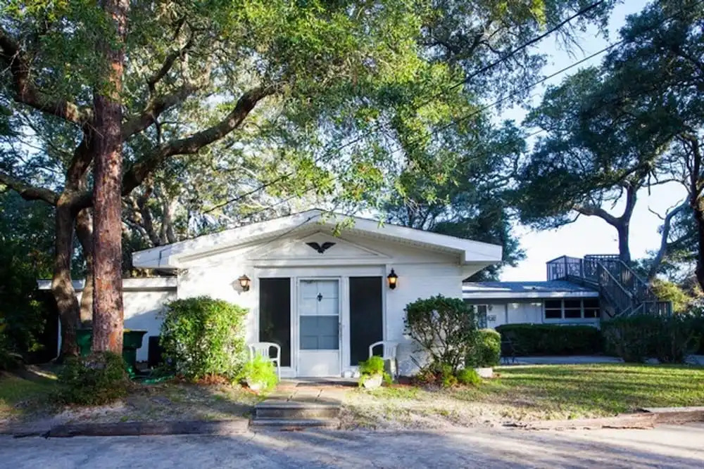 SEA Cottage Apartment by Jekyll Realty