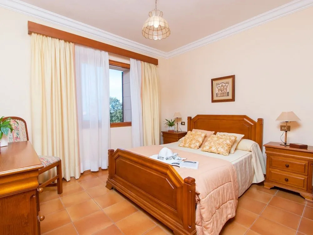 Villa Teix de Bonaire para 10, jardines y vista mar
