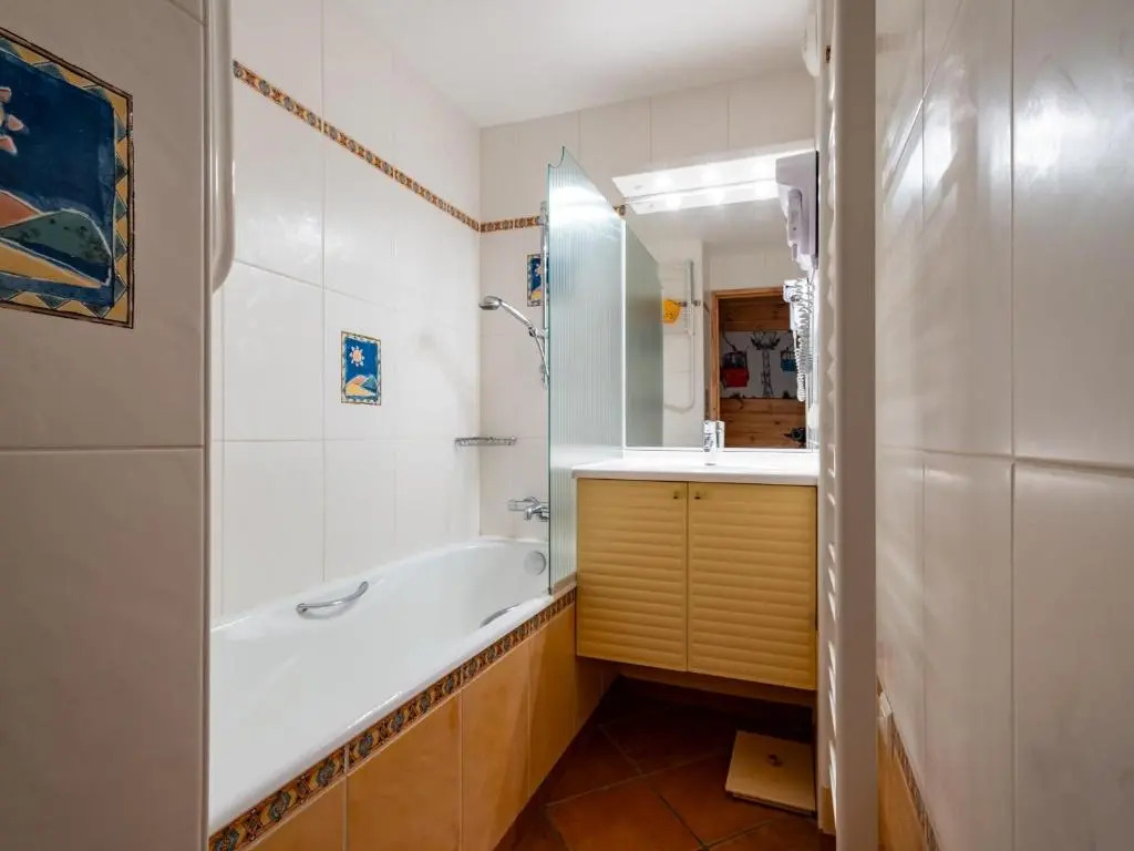 Appartement Méribel, 3 pièces, 6 personnes - FR-1-355-68