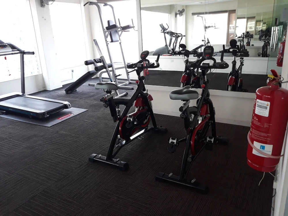 Studio Suite at Casa Mutiara 5 mins walk to LRT, Jalan Alor and Bukit Bintang