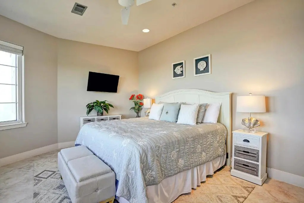 Queen of Diamonds by Ryson Vacation Rentals