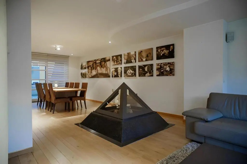 Big and comfortable triplex in Knokke