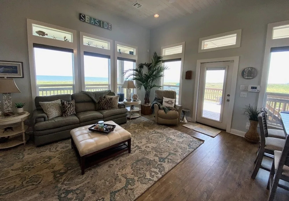 The Salty Mermaid 3 Bedroom Home by Redawning
