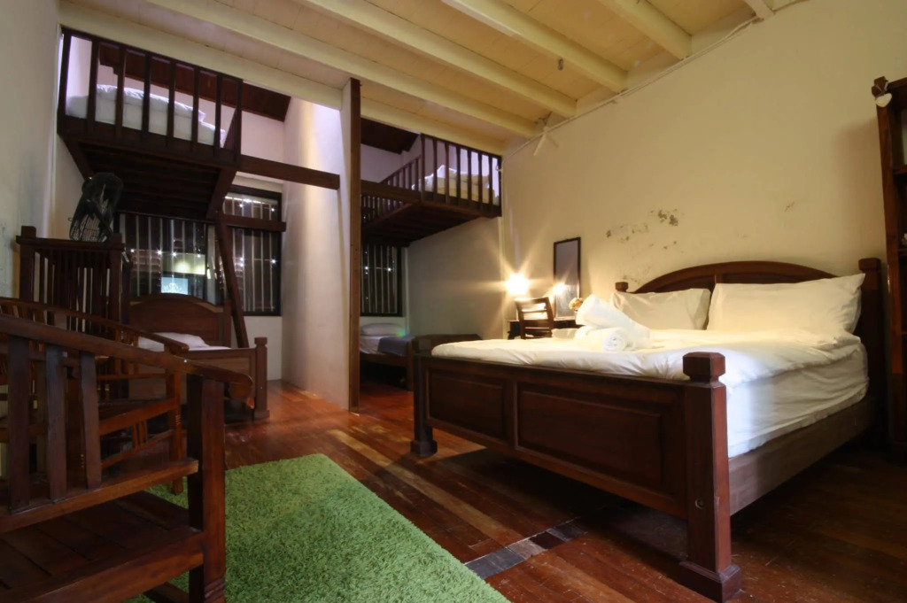 Pavilion Coffee Guesthouse
