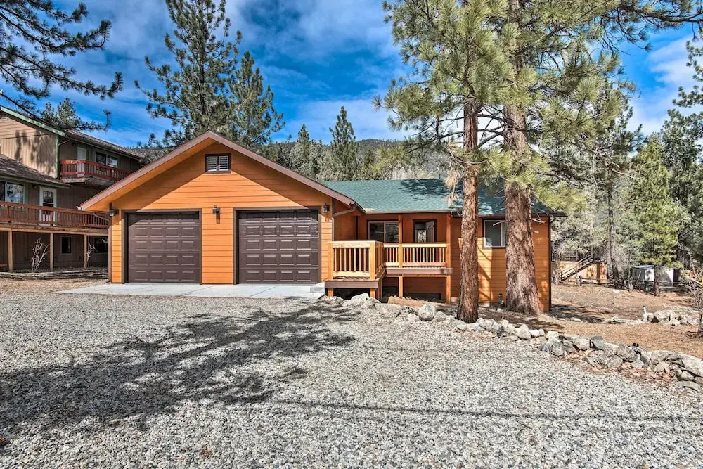 Pine Mountain Club Villa w/ Sauna, Deck + Views