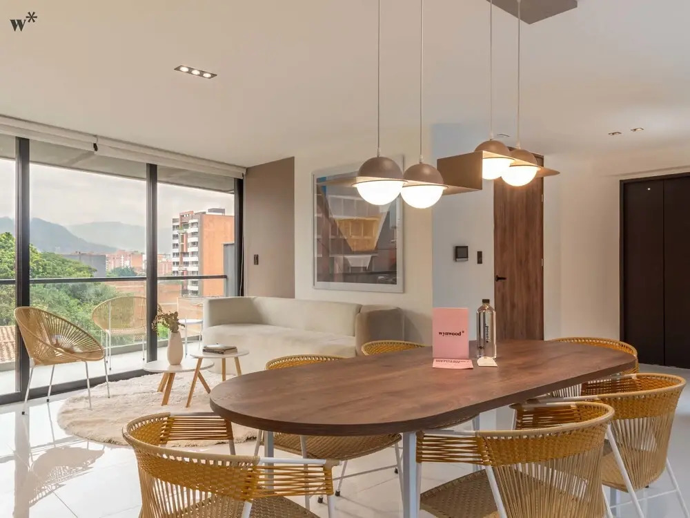 w Impressive 3BR With Balcony in Laureles