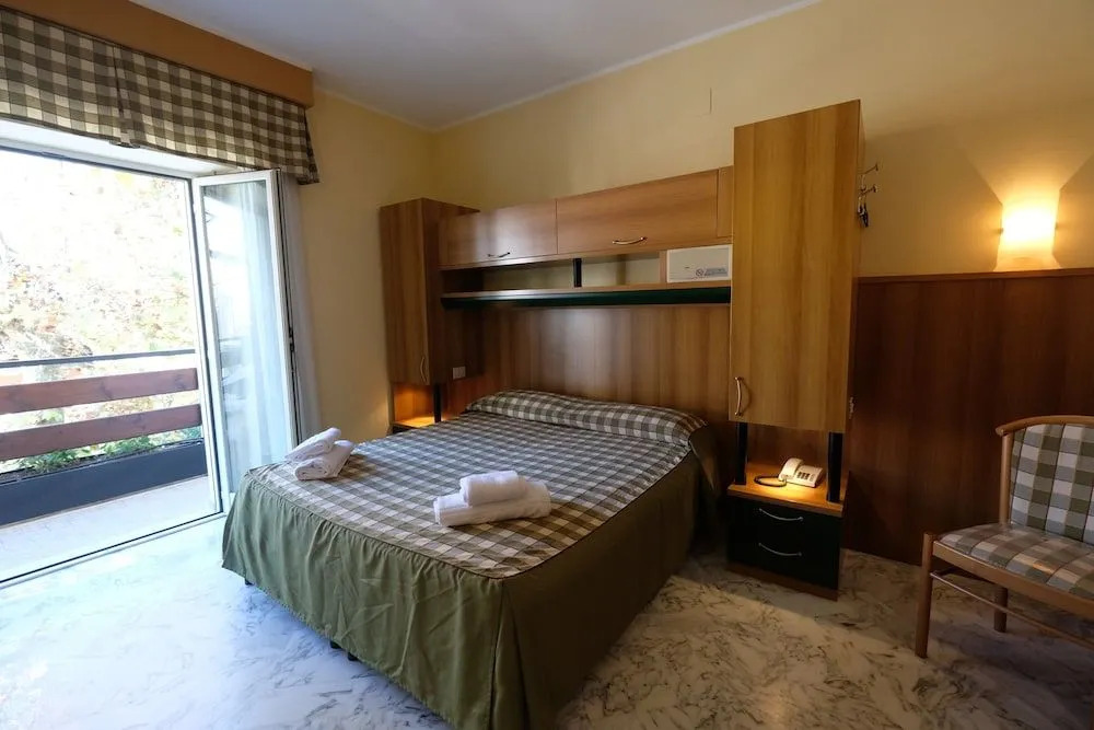 Hotel B&B Pescofalcone