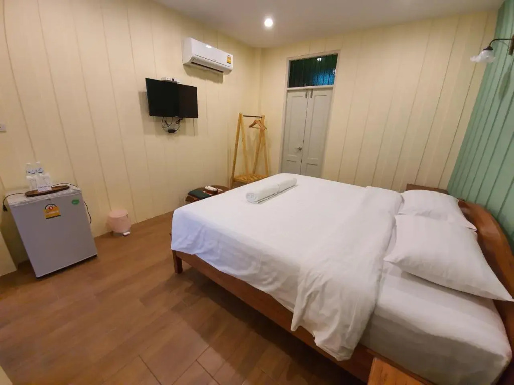 BanSoi 1 & Alley One Cafe