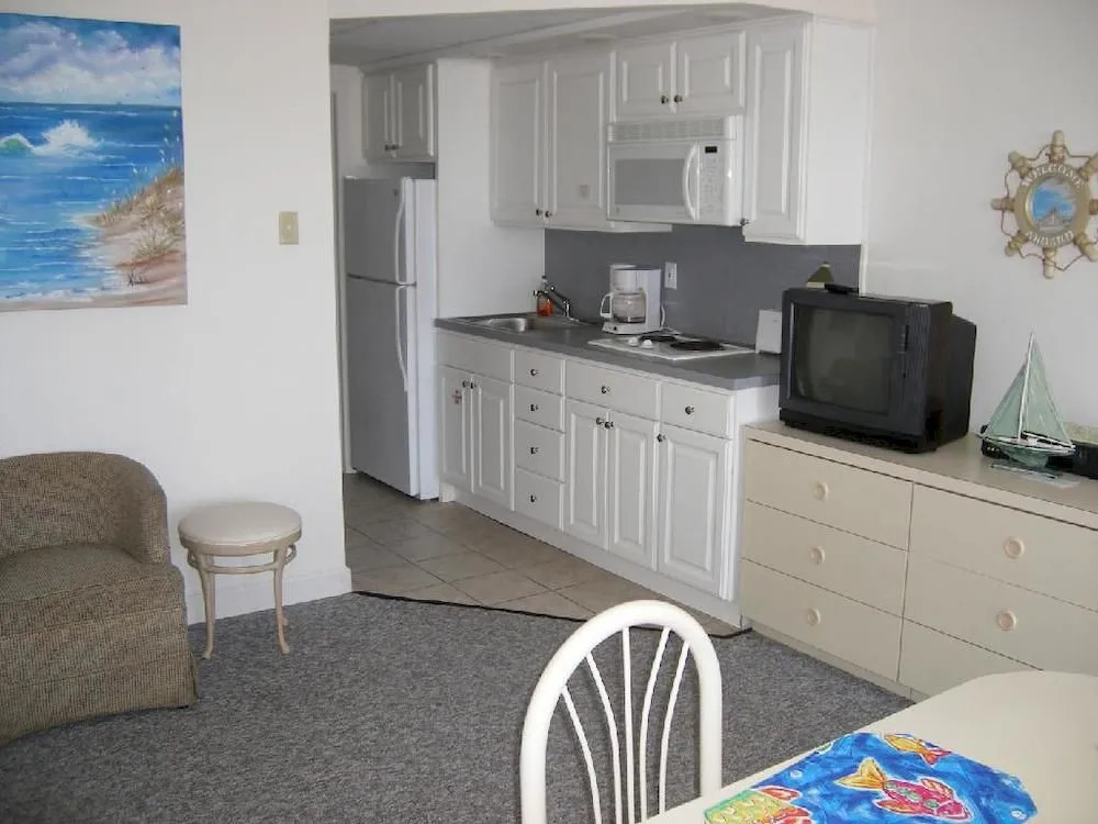Le Boot Oceanfront Suites