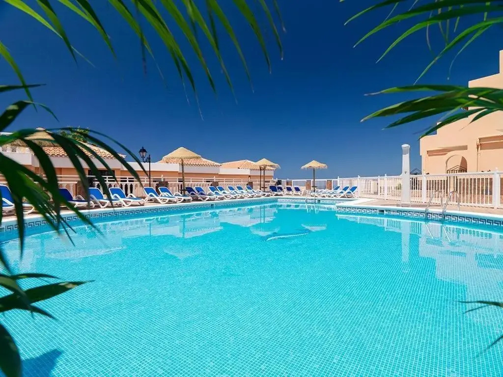 Paradise Court Suites