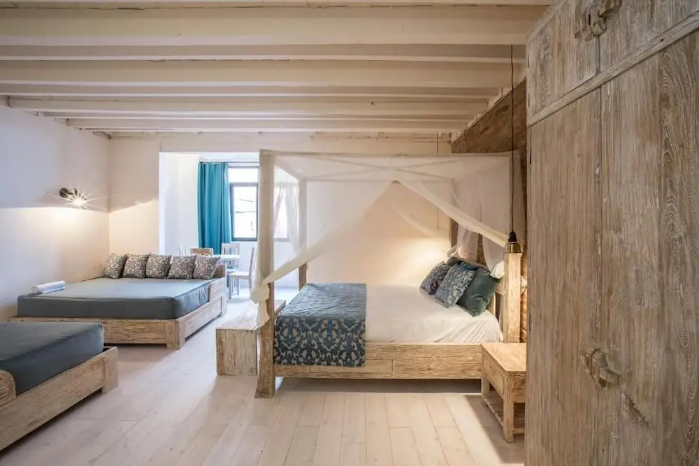 La Bodega Suites